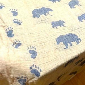 Cool scarf with bears